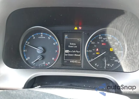 2017 Toyota Rav4 Le z USA, uszkodzony, nr VIN JTMZFREV5HJ114225